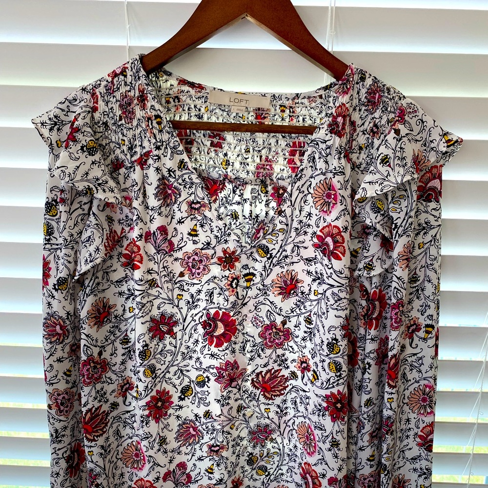 Beautiful floral print LOFT brand top